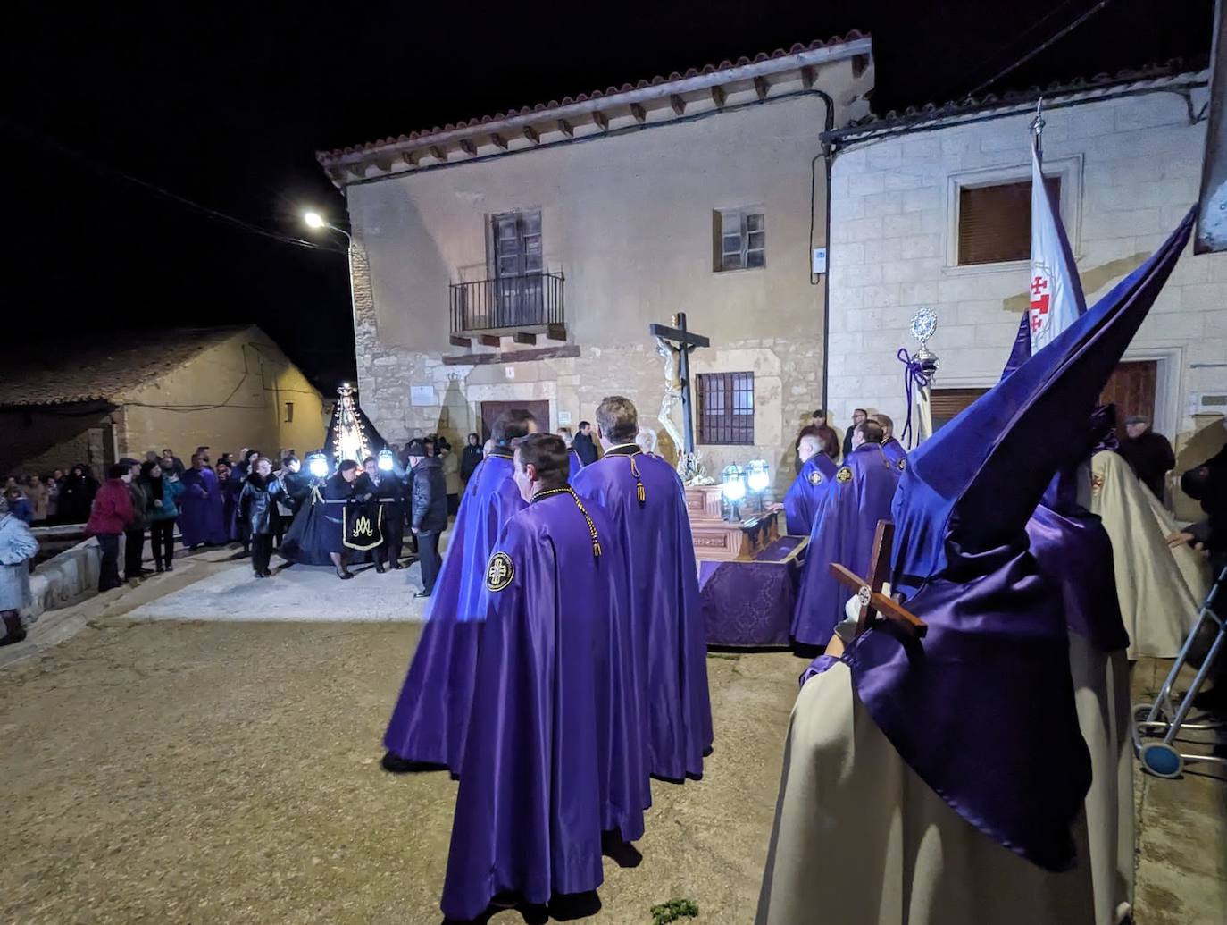 Las imágenes de la procesión del Rosario de Dolor en Torrelobatón