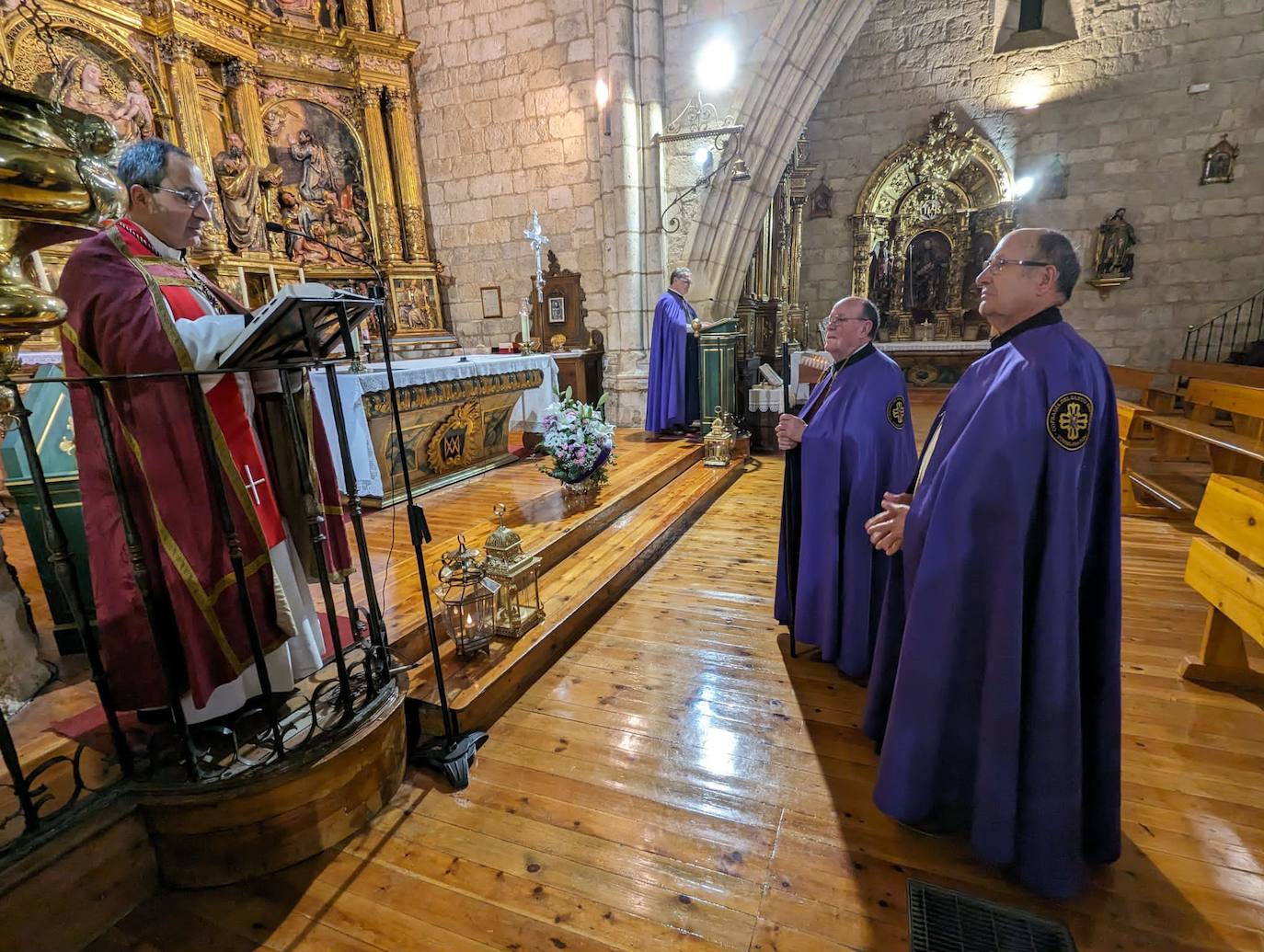 Las imágenes de la procesión del Rosario de Dolor en Torrelobatón