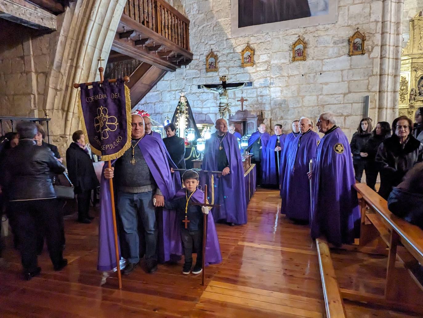 Las imágenes de la procesión del Rosario de Dolor en Torrelobatón