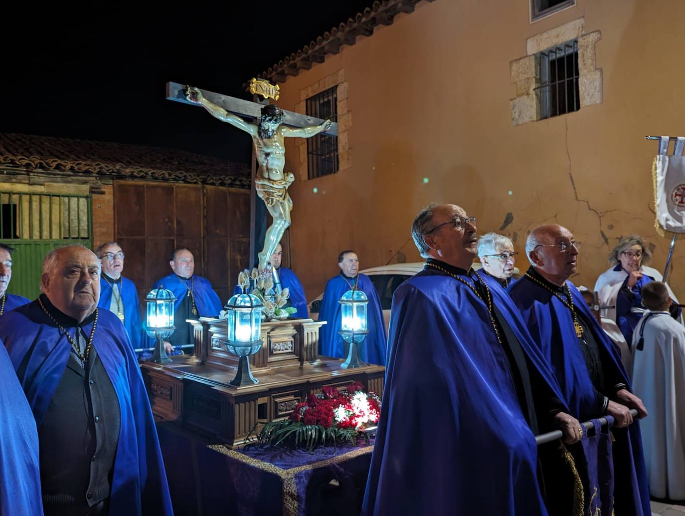 Las imágenes de la procesión del Rosario de Dolor en Torrelobatón