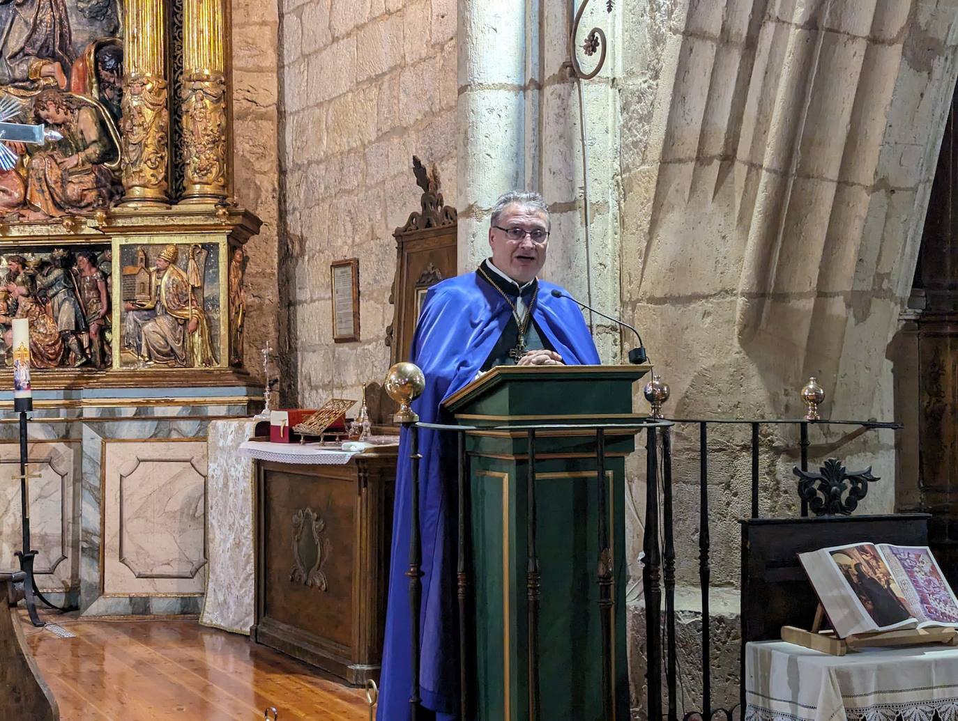 Las imágenes de la procesión del Rosario de Dolor en Torrelobatón