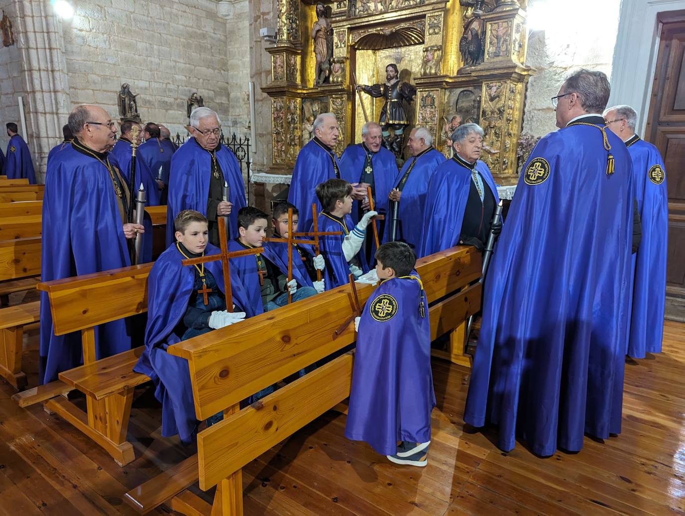 Las imágenes de la procesión del Rosario de Dolor en Torrelobatón