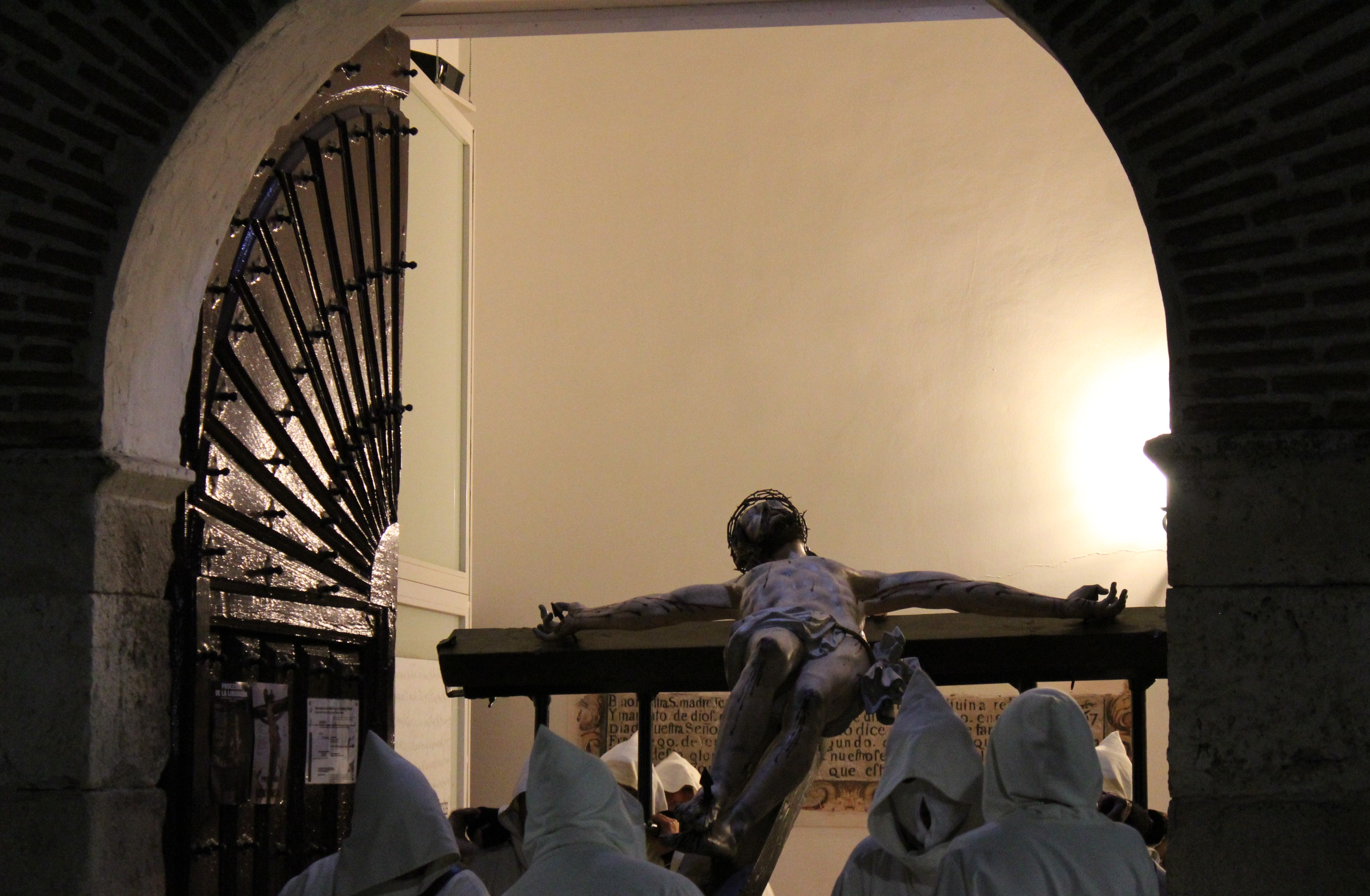 Cristo del Encuentro saliendo del Monasterio de San José