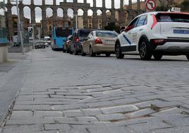 Uno de los hundimientos de la avenida Padre Claret de Segovia.