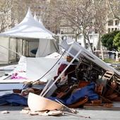 Un vendaval a 80 kilómetros por hora causa destrozos por todo Valladolid