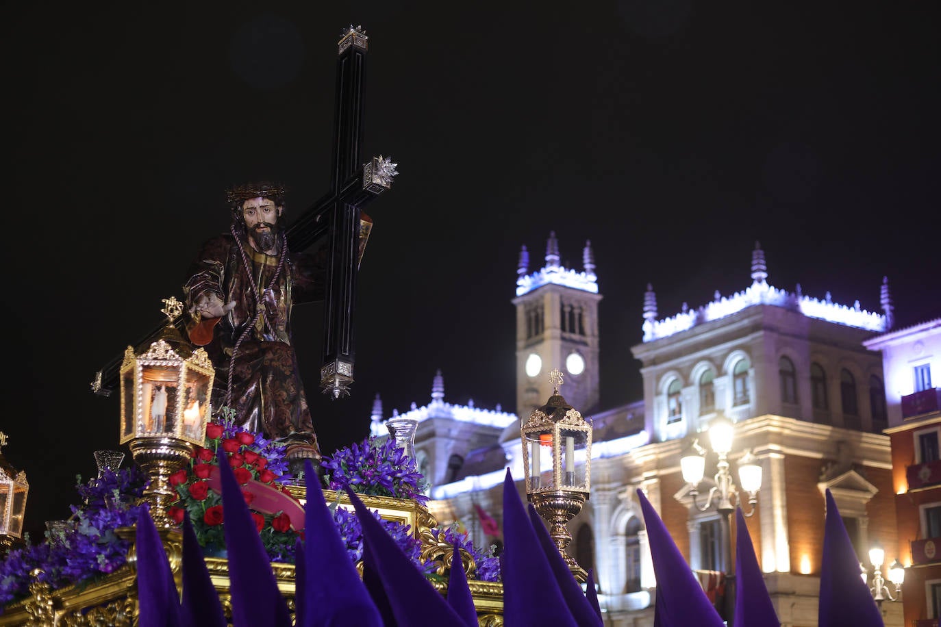 Viacrucis Procesional de Valladolid de la Cofradía Penitencial de Nuestro Padre Jesús Nazareno