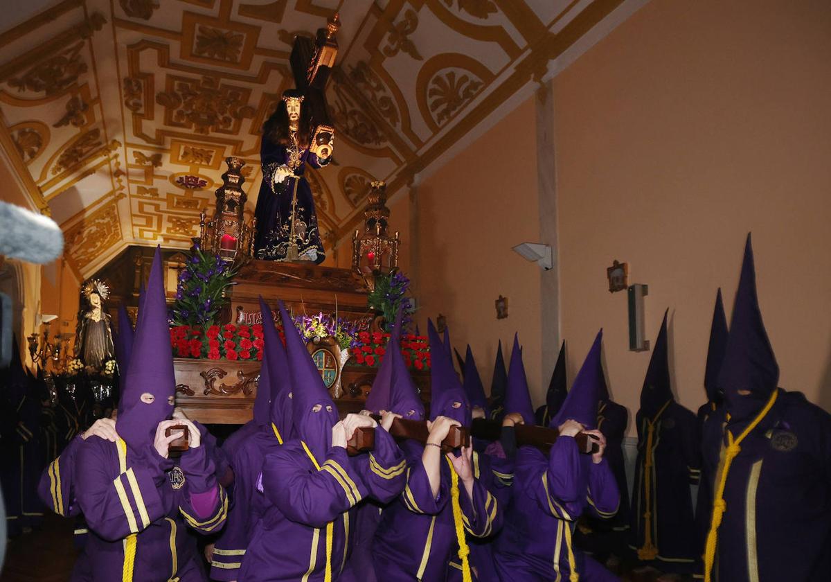 Acto del Silencio en la capilla de los Nazarenos