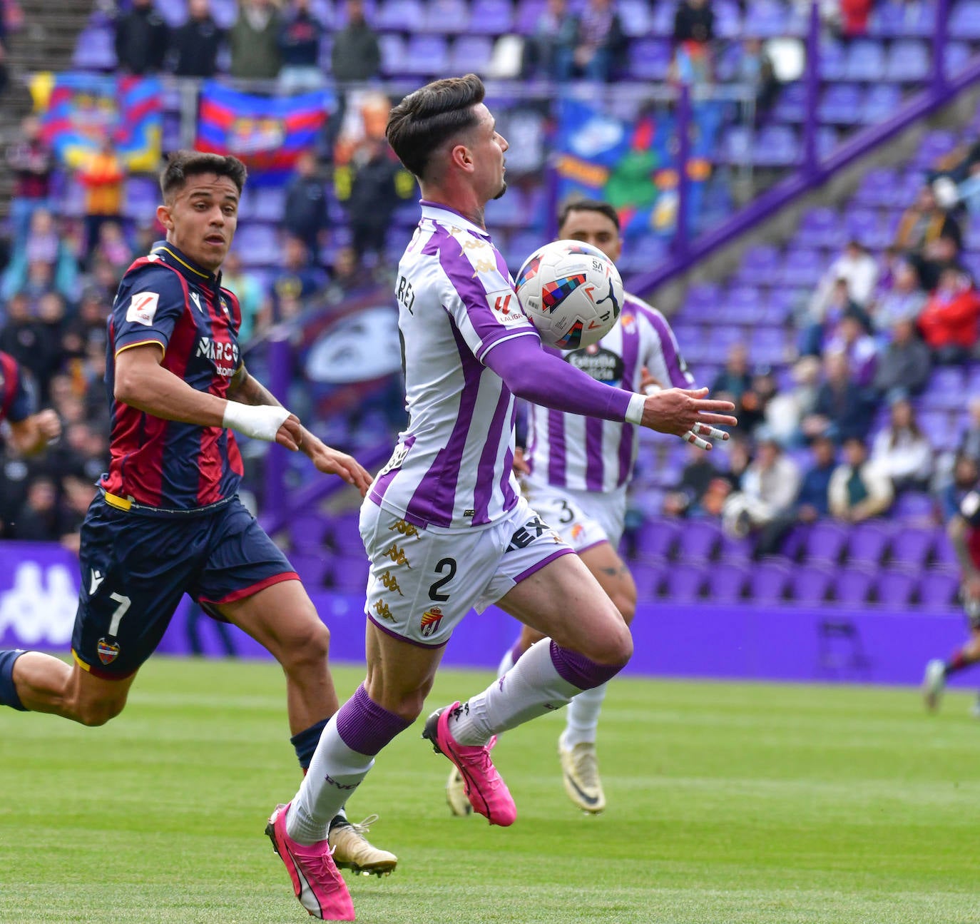 Las imágenes del partido entre el Real Valladolid y el Levante