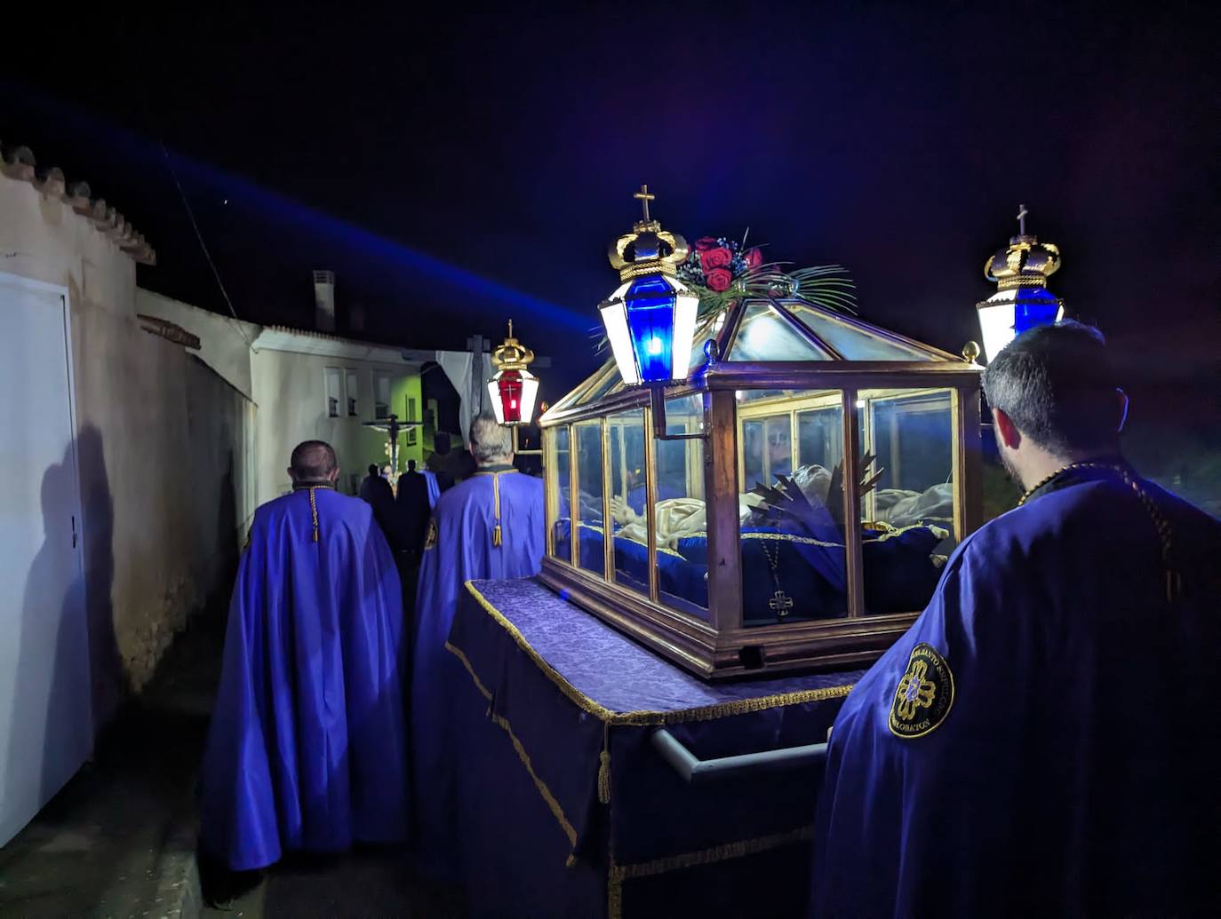 La lluvia da tregua a la procesión del Santo Entierro de Torrelobatón