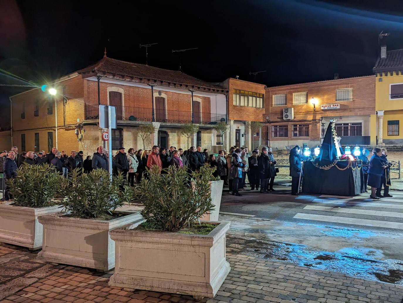 La lluvia da tregua a la procesión del Santo Entierro de Torrelobatón