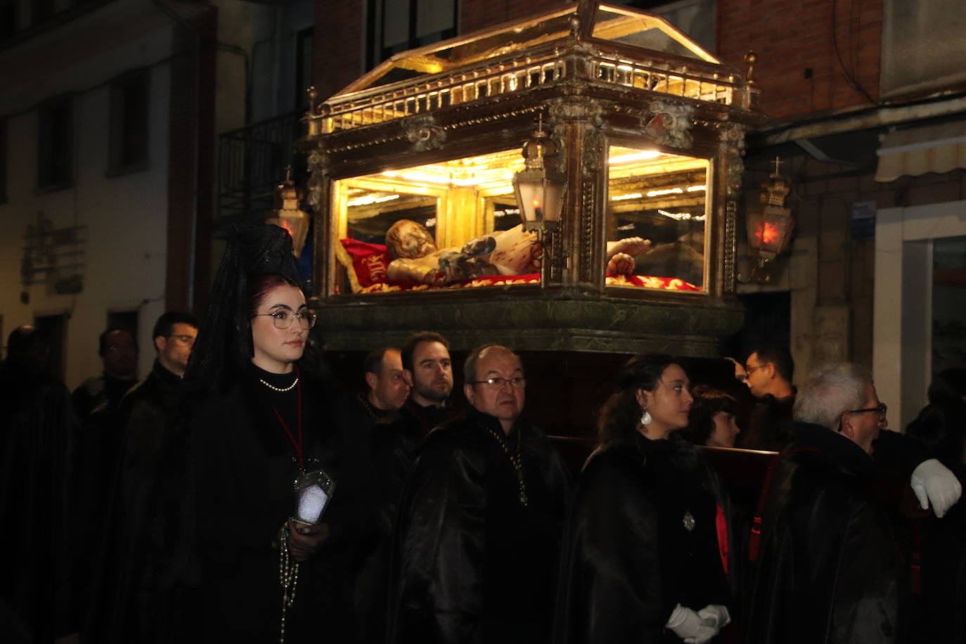 El Viernes Santo de Cuéllar, en imágenes