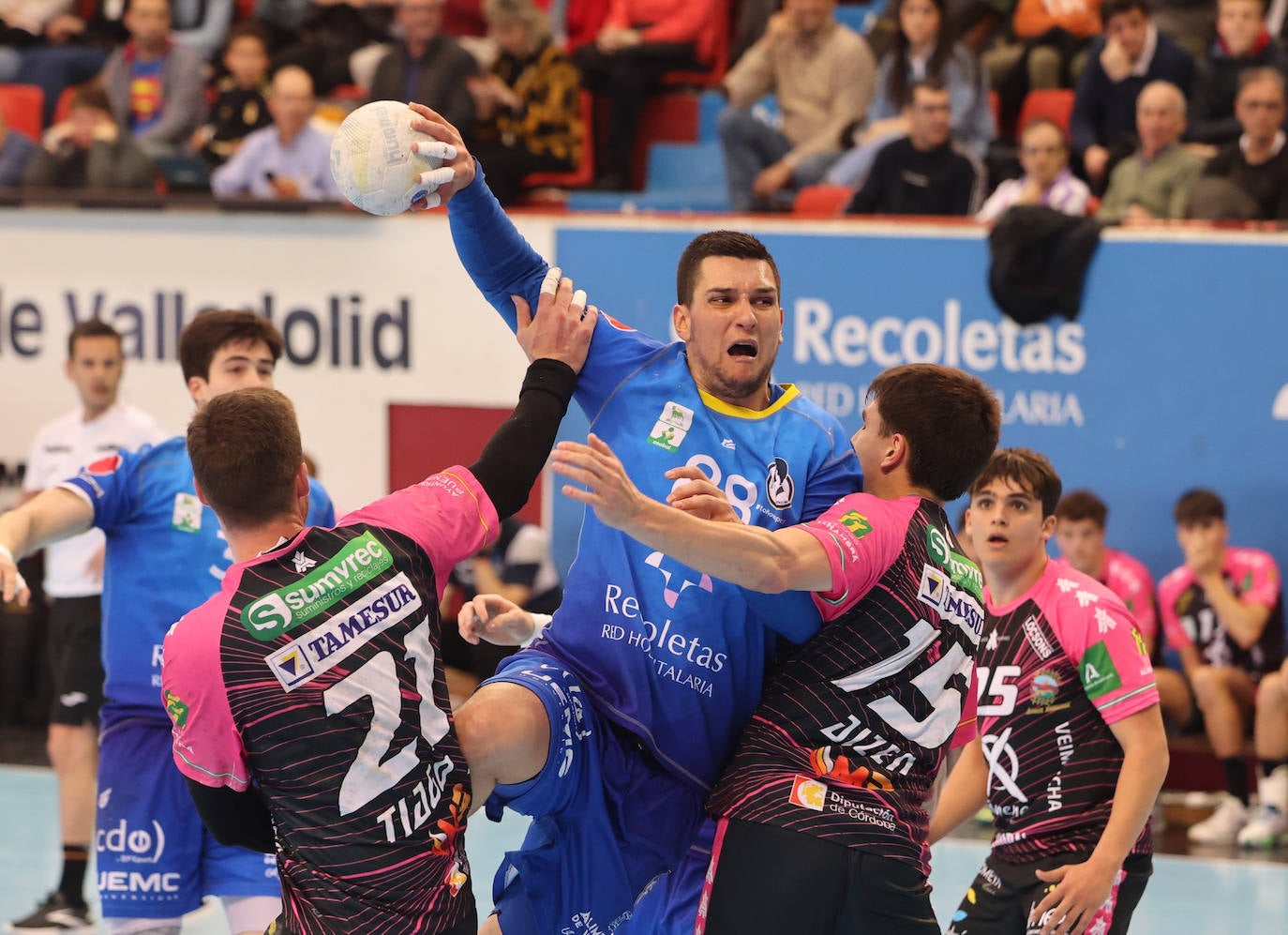 Recoletas Atlético Valladolid 26 - 21 Puente Genil