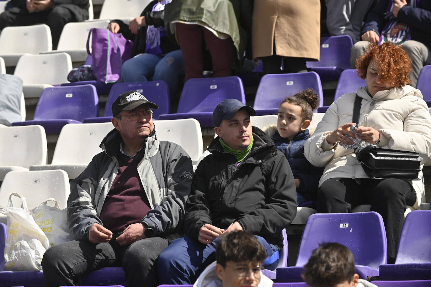 Búscate en la grada del estadio José Zorrilla (3/4)