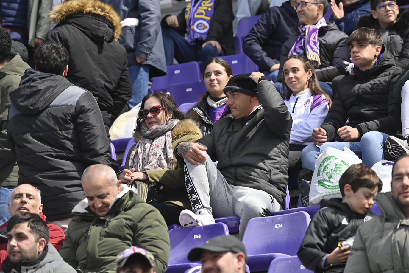 Búscate en la grada del estadio José Zorrilla (3/4)