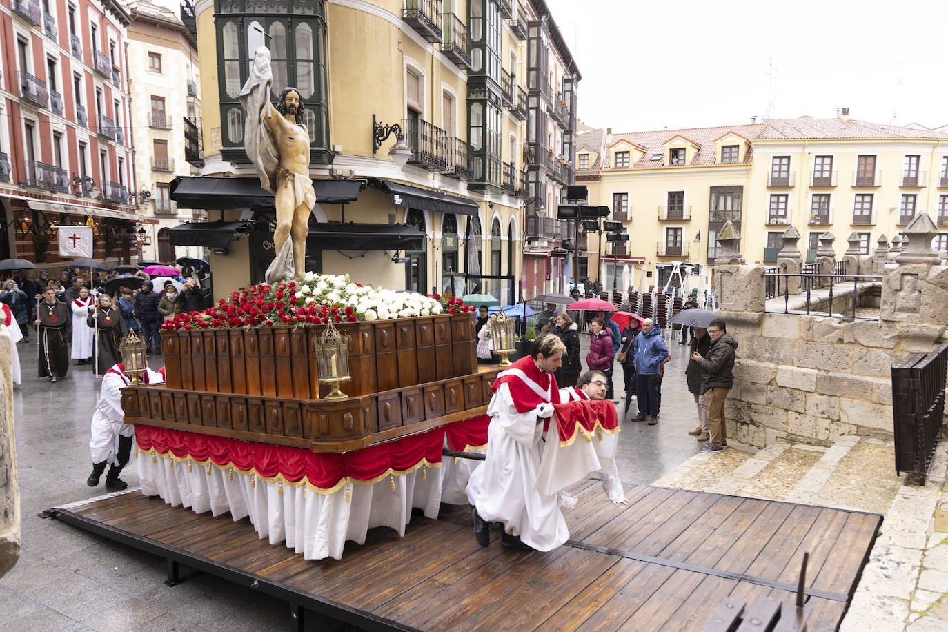 Las imágenes del Domingo de Resurrección en Valladolid