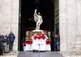 La procesión se suspendió pero se mantuvo la misa pascual en la catedral