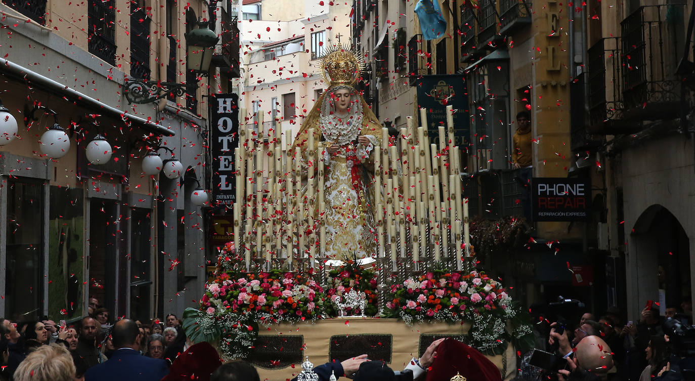 La procesión del Encuentro, en imágenes