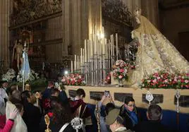 Encuentro entre el Cristo Resucitado y la Virgen del Rocío se encuentran en la Catedral de Segovia.
