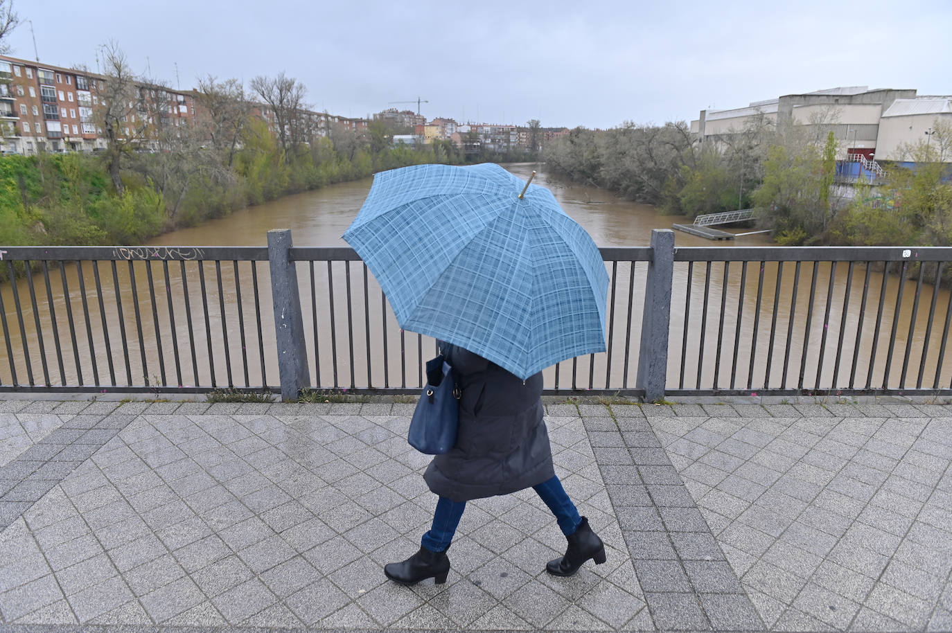 Crecida en los ríos de Valladolid después del temporal Nelson