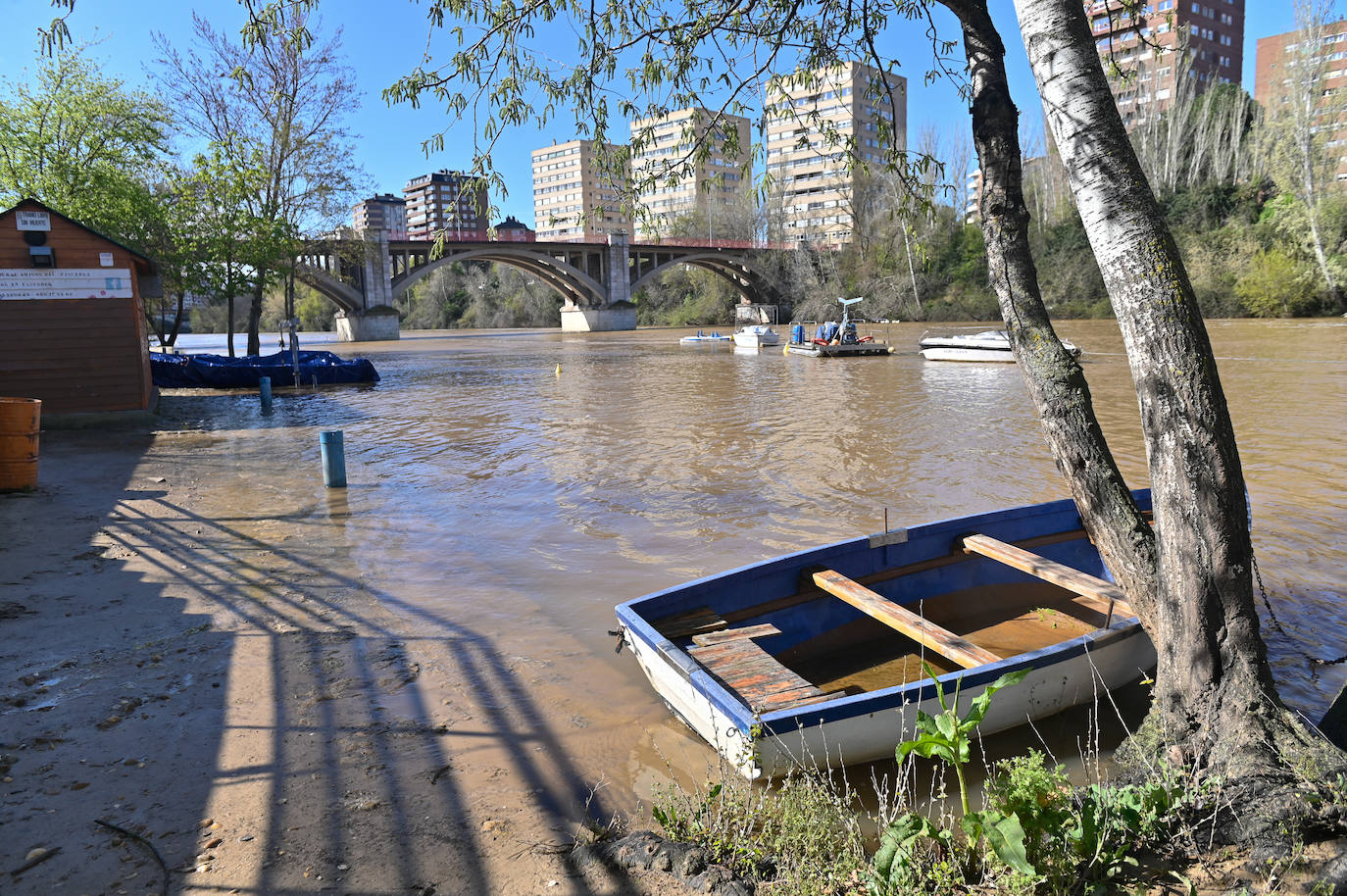 Crecida en los ríos de Valladolid después del temporal Nelson