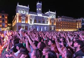 Plaza Mayor de Valladolid llena durante uno de los conciertos de Ferias y Fiestas de San Lorenzo el año pasado.