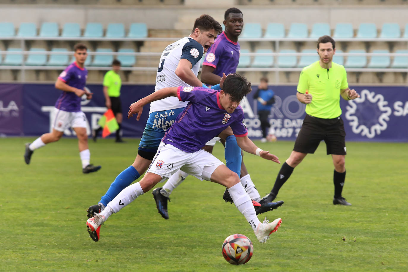 El Palencia CF vence en casa al Villaralbo