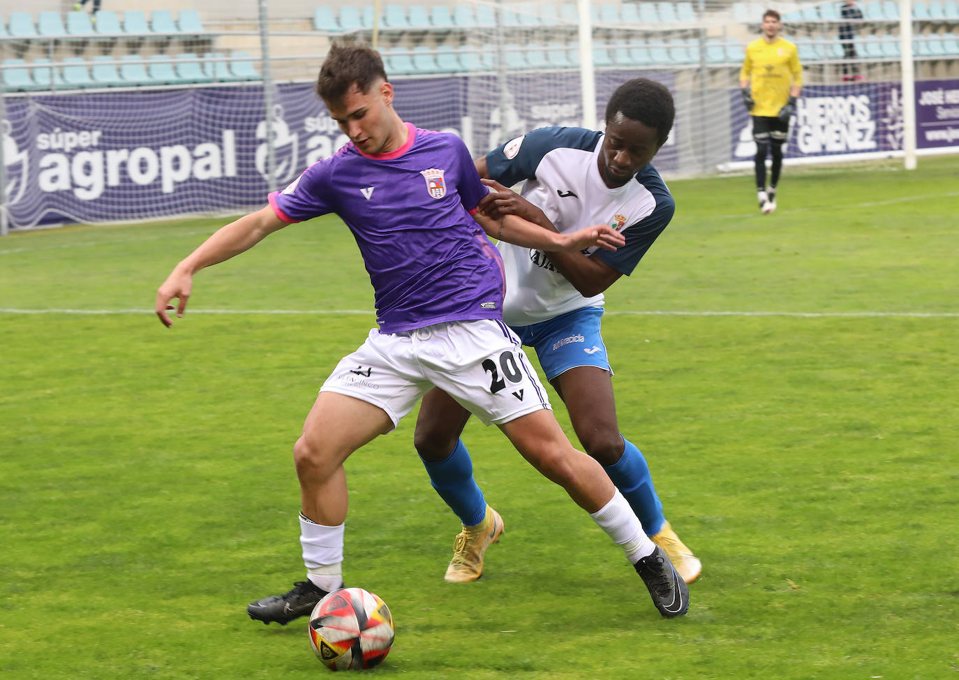 El Palencia CF vence en casa al Villaralbo