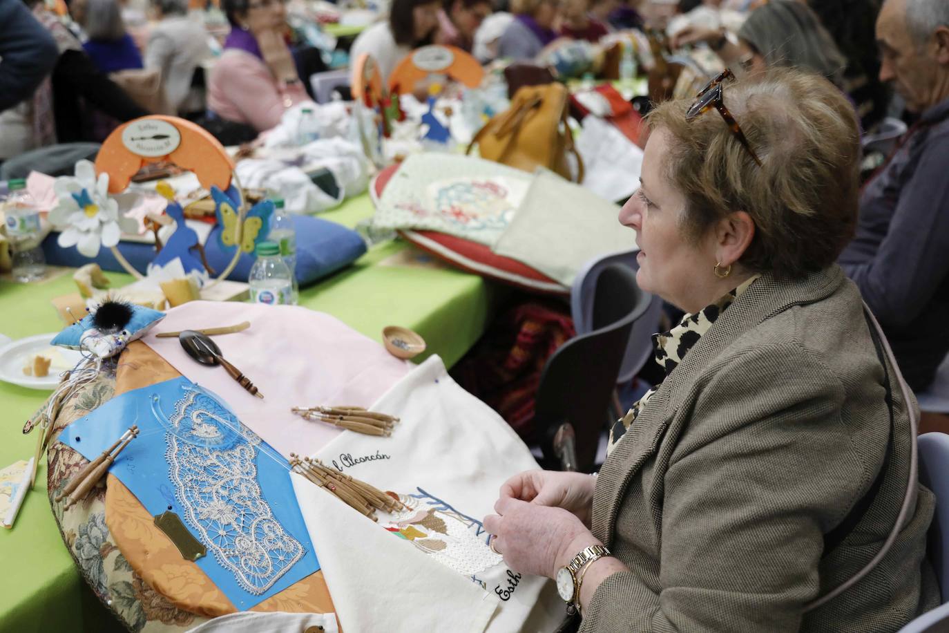 El Encuentro de Encajeras de Cogeces del Monte, en imágenes