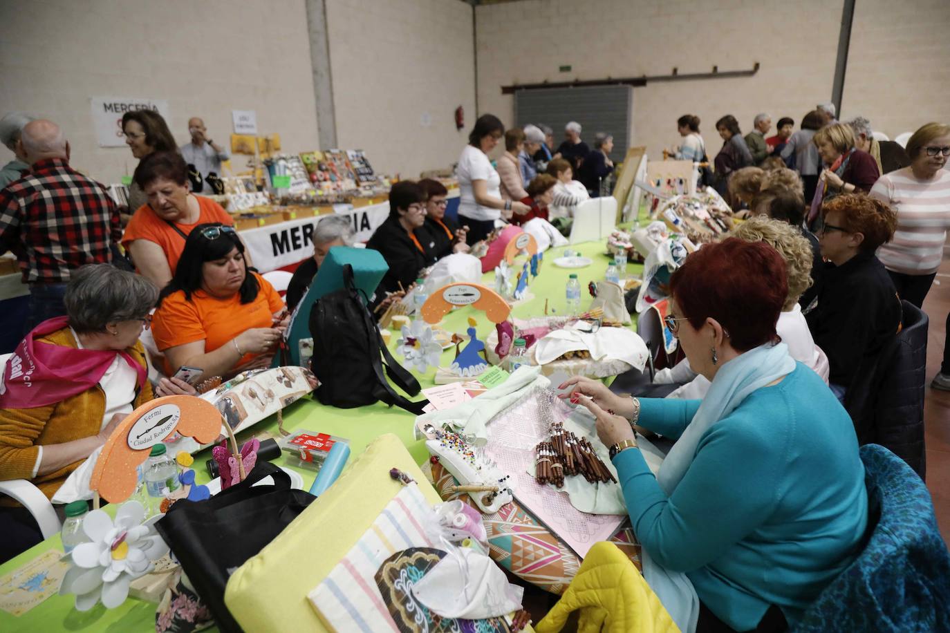 El Encuentro de Encajeras de Cogeces del Monte, en imágenes