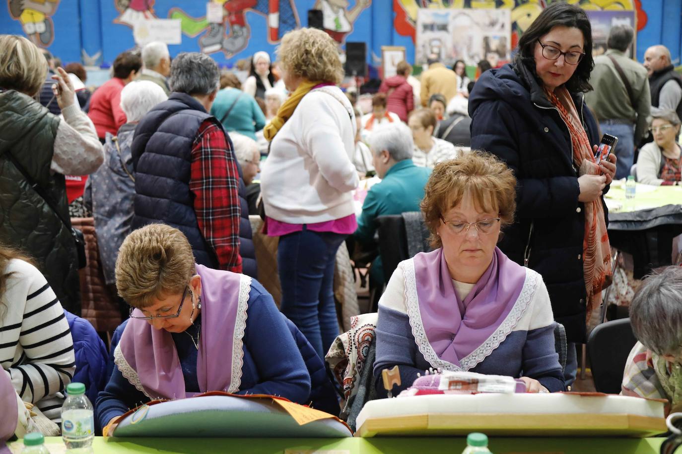 El Encuentro de Encajeras de Cogeces del Monte, en imágenes