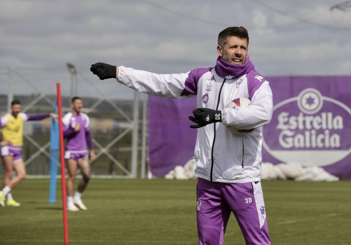 Paulo Pezzolano, en un entrenamiento.