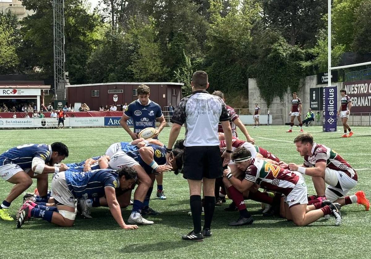 El equipo quesero se dispone a meter el oval en una melé, en el partido jugado en Las Terrazas.