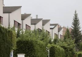 Varias viviendas, en una urbanización de Valladolid, en una imagen de archivo.