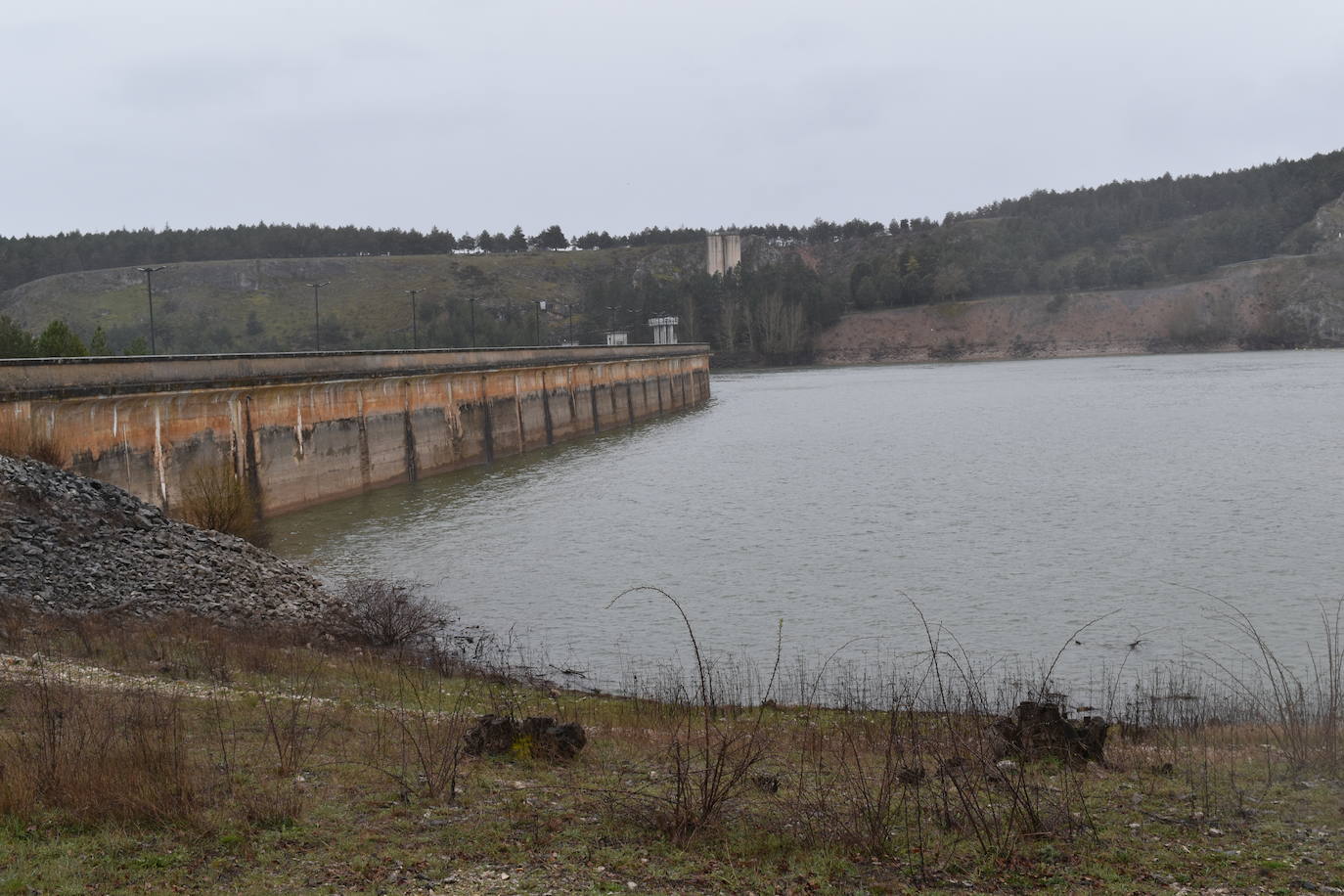 El pantano de Aguilar, tras las últimas crecidas