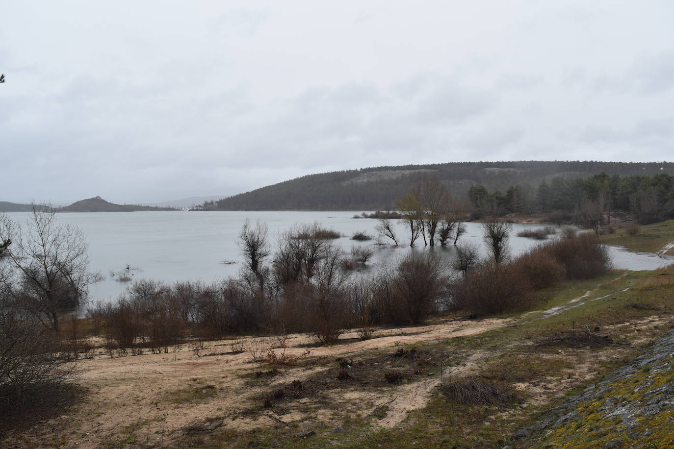 El pantano de Aguilar, tras las últimas crecidas