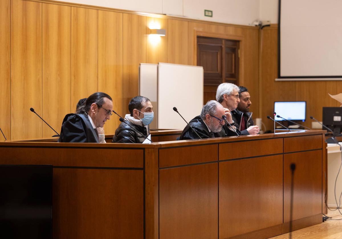 Los tres absueltos, en la Audiencia de Valladolid.