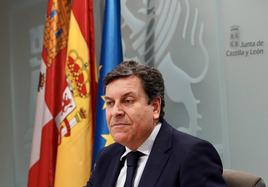 Carlos Fernández Carriedo, durante la rueda de prensa del Consejo de Gobierno.