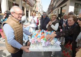 Celebración del Día Mundial del Parkinson en la Calle Mayor.