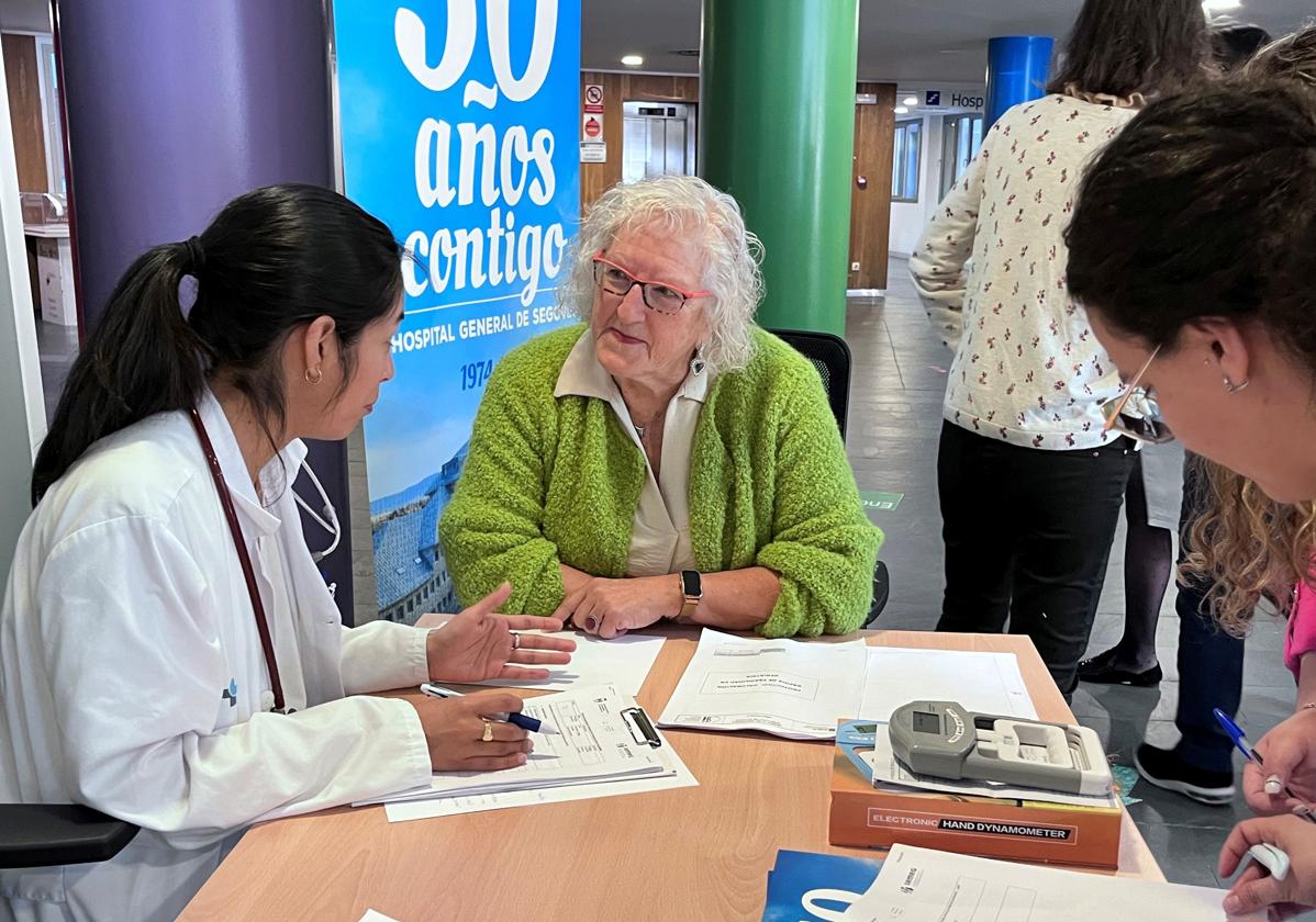 Una de las participantes en las jornadas en el Hospital General de Segovia.