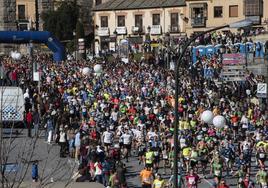 Salida en 2023 de la Media Maratón de Segovia.