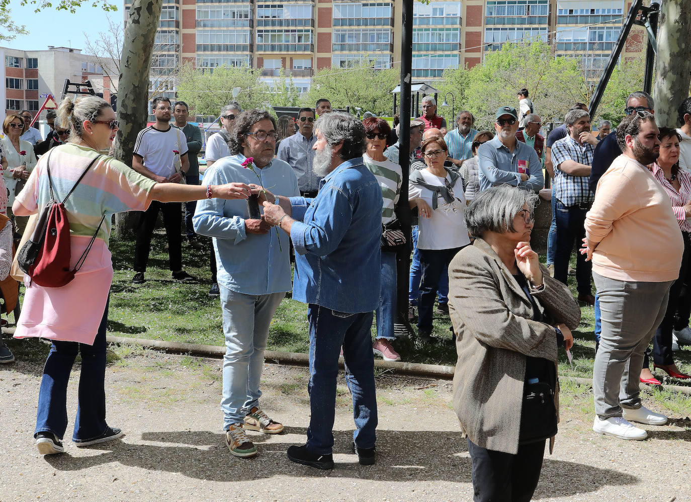Palencia rememora la II República en torno al Monumento de la Carcavilla