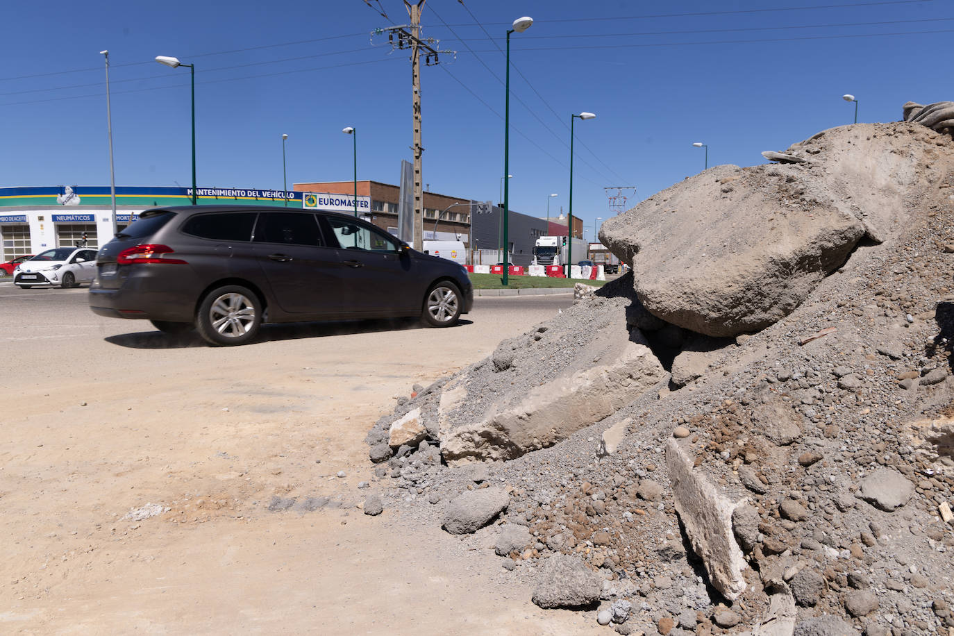 Las imágenes de las obras eternas de la avenida de El Norte de Castilla