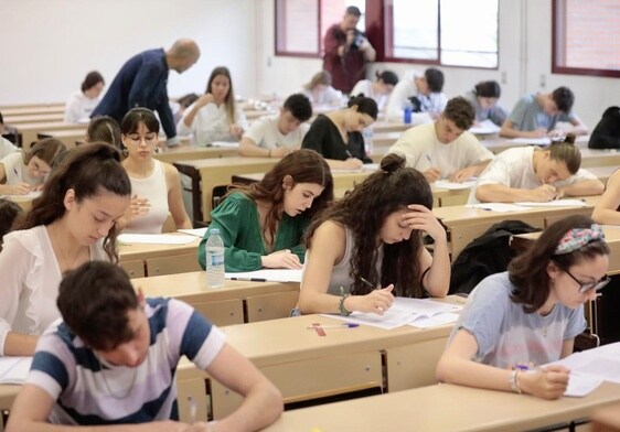 Pruebas de la EBAU en el Aulario de la Universidad de Valladolid, el año pasado.