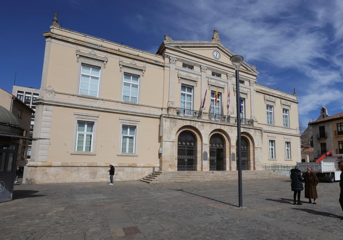 Fachada del Ayuntamiento de Palencia.