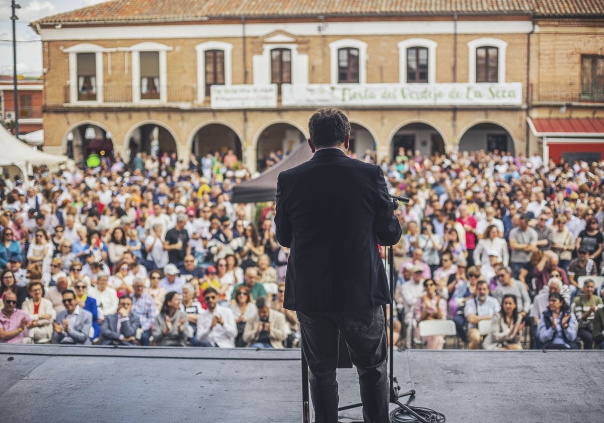 Centenares de personas asistieron al pregón de la Fiesta del Verdejo 2023.