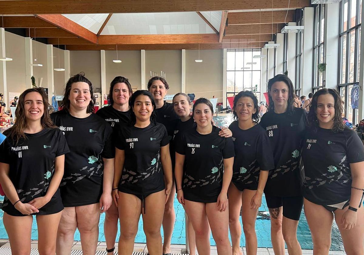 Las jugadoras del Pirañas Peñafiel después del campeonato.