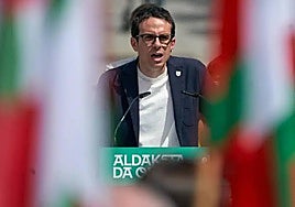 Pello Otxandiano, en un mitin electoral.