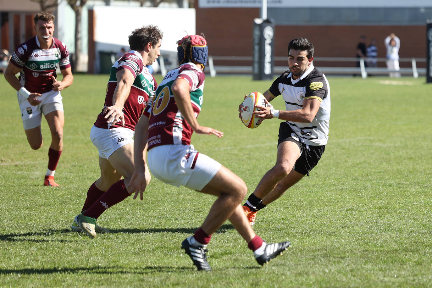 El partido de rugby entre El Salvador y el Alcobendas, en imágenes