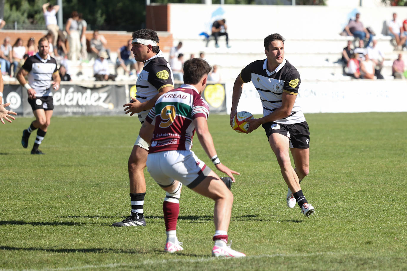 El partido de rugby entre El Salvador y el Alcobendas, en imágenes