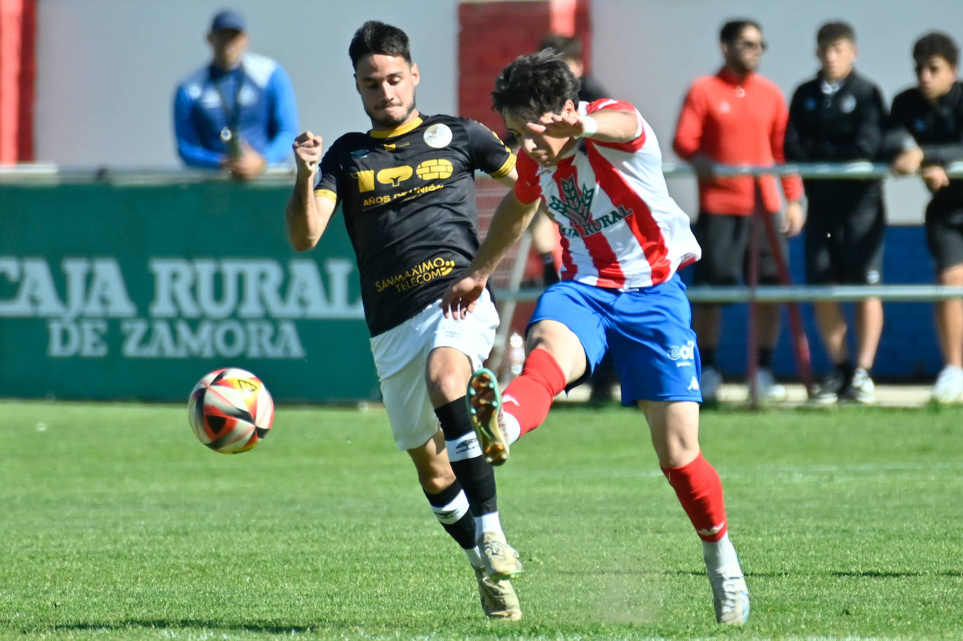 Las imágenes del partido entre el Tordesillas y el Salamanca